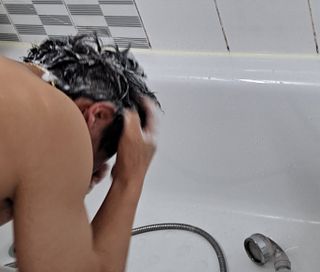 르핸스 퍼포밍 5 샴푸 비반트 포렛/베티버 포그 — 4점을 준 리뷰어가 2023년 3월 올린 사용 사진