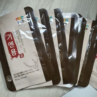 [몸엔용] 무더운 날씨에 국산녹용 기엔용으로 몸보신 50ml x 30포 — 5점을 준 리뷰어가 2021년 6월 올린 사용 사진