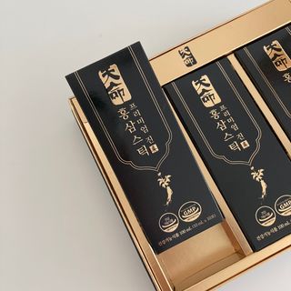 헬스업_천명진프리미엄홍삼스틱_10ml x 30포 — 5점을 준 리뷰어가 2021년 1월 올린 사용 사진