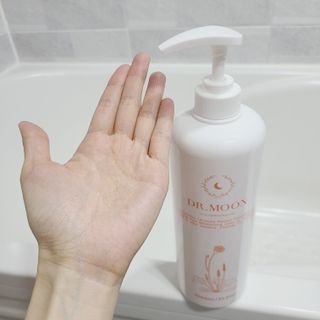 프리[닥터문] 유산균 락토케어 질경초 여성청결제 1000ml (젤타입) — 5점을 준 리뷰어가 2022년 5월 올린 사용 사진
