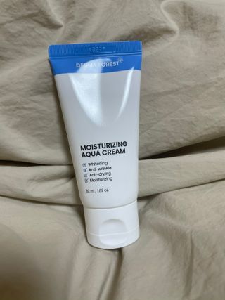 더마포레스트 모이스처라이징 아쿠아크림 / 수분크림 히알루론산 펩타이드 보습 미백 주름개선 — 5점을 준 리뷰어가 2021년 6월 올린 사용 사진