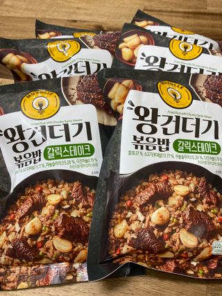 한성기업 무볼레 왕건더기 볶음밥 갈릭스테이크 — 4점을 준 리뷰어가 2021년 10월 올린 사용 사진