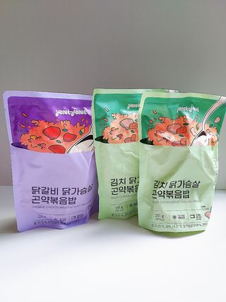 [푸딩팩토리] 요잇조잇 닭갈비 닭가슴살/김치 닭가슴살 곤약볶음밥 2종 (김치볶음밥 2개 닭갈비 볶음밥 1개) — 5점을 준 리뷰어가 2022년 8월 올린 사용 사진