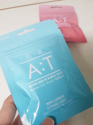 입 냄새 완화에 도움을 주는 에티켓 캔디 앳캔디 스트롱민트 — 5점을 준 리뷰어가 2021년 1월 올린 사용 사진