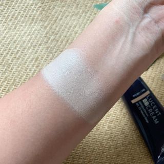 아이앤립 / EYENLIP 아이앤립 루센트 비비크림 2 Color — 4점을 준 리뷰어가 2021년 6월 올린 사용 사진