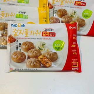 로드몰 [굽네] 컬리플라워 닭가슴살 만두 2종 6팩 — 5점을 준 리뷰어가 2021년 9월 올린 사용 사진