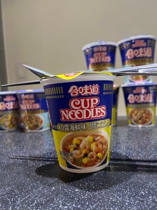 NISSIN 닛신 컵누들  4종 - 씨푸드오리지날, 씨푸드 스파이시, 씨푸드 커리, 씨푸드 XO소스 — 5점을 준 리뷰어가 2023년 1월 올린 사용 사진