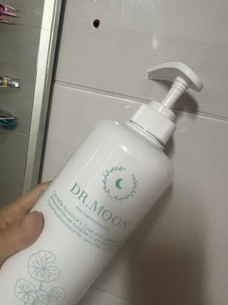 [닥터문] 센텔라 시카케어 화이트머스크 바디워시 1000ml — 5점을 준 리뷰어가 2023년 8월 올린 사용 사진