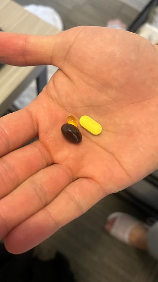 [경남제약헬스케어] 케어플러스 간건강엔 밀크씨슬 500mg 60정/2개월분/비타민B 5종+세레늄 — 5점을 준 리뷰어가 2024년 1월 올린 사용 사진
