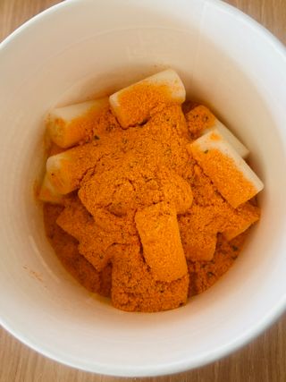 나우  [요리궁리] B타입 ( 매콤, 치즈, 매콤까르보 ) 꽃떡볶이 6개입 세트 — 4.5점을 준 리뷰어가 2025년 3월 올린 사용 사진