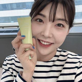아이레시피 마일드시카 브라이트닝 업 선스크린 SPF50+ PA++++ — 5점을 준 리뷰어가 2023년 6월 올린 사용 사진