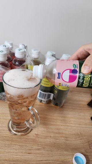 더그레잇티 콤부차 [매일유업] 더그레잇티 44kcal 콤부차 300ml *12개입 (오리지널 6개+베리리치 6개) — 5점을 준 리뷰어가 2023년 8월 올린 사용 사진