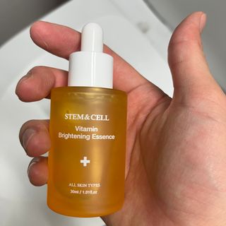체르엠 스템앤셀 비타민 브라이트닝 에센스 30ml 1개 — 4.5점을 준 리뷰어가 2022년 2월 올린 사용 사진
