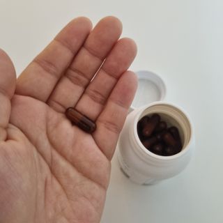 프리마인 홍삼의 강력한 에너지, 이제는 흡수율을 높인 최첨단 캡슐로 간편하게 초고속 충전하세요. — 5점을 준 리뷰어가 2022년 11월 올린 사용 사진