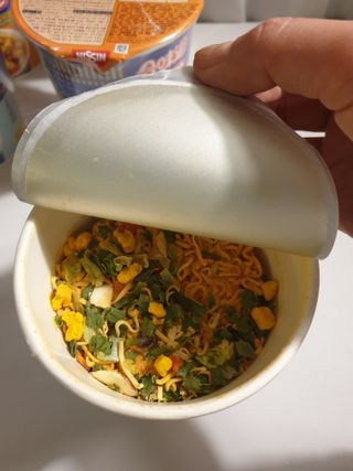 NISSIN 닛신 컵누들  4종 - 씨푸드오리지날, 씨푸드 스파이시, 씨푸드 커리, 씨푸드 XO소스 — 5점을 준 리뷰어가 2023년 1월 올린 사용 사진