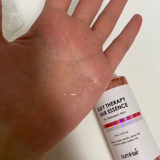 썸헤어 / SUMHAIR 썸헤어 실키 테라피 헤어 에센스 — 5점을 준 리뷰어가 2021년 4월 올린 사용 사진