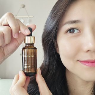 스킨큐어 산다화 비타민c 화이트닝 에센스 30ml — 5점을 준 리뷰어가 2023년 8월 올린 사용 사진