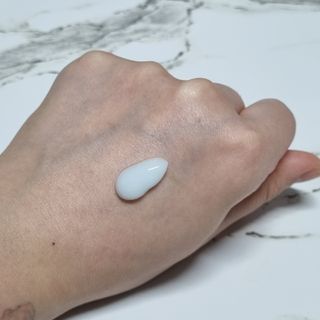 랑벨 수퍼내츄럴 아쿠아 수딩 크림 100ml — 5점을 준 리뷰어가 2022년 5월 올린 사용 사진