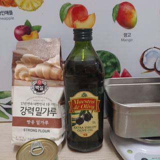 마에스트로 엑스트라버진 올리브 유 마에스트로 엑스트라버진 스페인 올리브유 — 5점을 준 리뷰어가 2022년 4월 올린 사용 사진