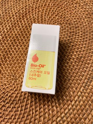 바이오오일 [바이오-오일] 스킨케어 오일 내추럴 60ml — 5점을 준 리뷰어가 2021년 12월 올린 사용 사진