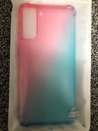 뮤즈캔 갤럭시S21 시리즈 그라데이션 탱크방탄 케이스 — 5점을 준 리뷰어가 2021년 2월 올린 사용 사진