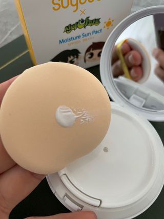 소이베베X신비아파트 모이스쳐 선팩트 SPF50+ PA+++ — 5점을 준 리뷰어가 2023년 4월 올린 사용 사진