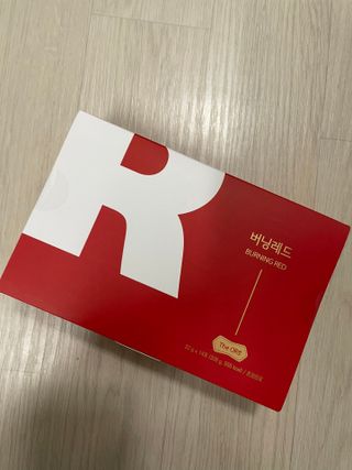 디오르 버닝레드 — 5점을 준 리뷰어가 2022년 1월 올린 사용 사진