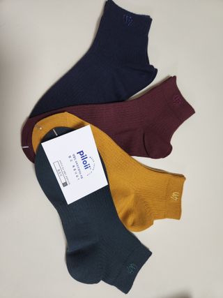 [사이즈가 있는 양말 필로이] 남/여 골지 발목 양말 4족 세트 남【S, M, L, XL】여【S, M, L】_컬러 랜덤 — 4.5점을 준 리뷰어가 2022년 6월 올린 사용 사진