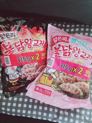 삼양냉동 [삼양] 얇은피불닭왕교자+얇은피까르보불닭왕교자 총4팩 — 5점을 준 리뷰어가 2021년 2월 올린 사용 사진