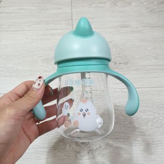 유비맘 트라이탄 코니빨대컵_컬러 랜덤 발송 — 5점을 준 리뷰어가 2020년 12월 올린 사용 사진