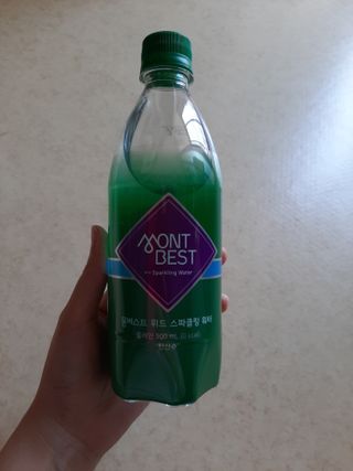 몽베스트 Montbest with Sparkling water Plain 20병 — 5점을 준 리뷰어가 2021년 10월 올린 사용 사진