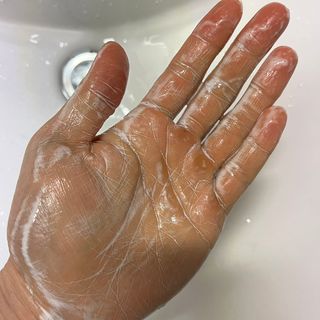 르핸스 퍼포밍 5 샴푸 비반트 포렛/베티버 포그 — 5점을 준 리뷰어가 2022년 11월 올린 사용 사진