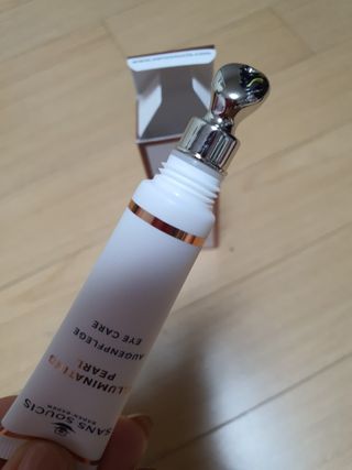산수시 일루미네이팅 펄 영양 다크서클 스틱 아이 크림 케어 15ml — 4.5점을 준 리뷰어가 2021년 6월 올린 사용 사진