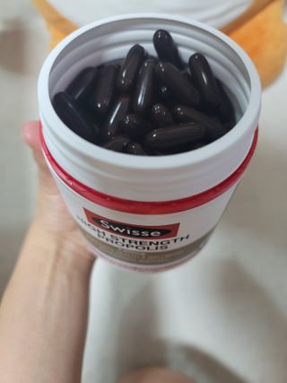 Swisse 스위스 고함량 프로폴리스 2,000mg 210정 — 5점을 준 리뷰어가 2021년 3월 올린 사용 사진