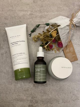 마리엔메이 센서티브 수딩 젤 크림 + 어성초 티트리 추출물 세럼 + 어성초 티트리 모공 클렌징 폼 — 5점을 준 리뷰어가 2021년 8월 올린 사용 사진