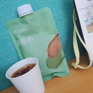 [뷰캔] 건강한 식사대용 앰퍼샌드 단백질 쉐이크 초코&말차 50g — 5점을 준 리뷰어가 2022년 6월 올린 사용 사진