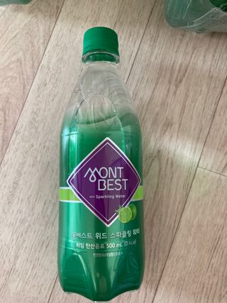 몽베스트 Montbest with Sparkling water Lime20병 — 5점을 준 리뷰어가 2022년 7월 올린 사용 사진