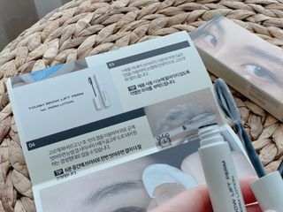 엔트로피메이크업 터프 브로우리프트펌 — 5점을 준 리뷰어가 2021년 11월 올린 사용 사진