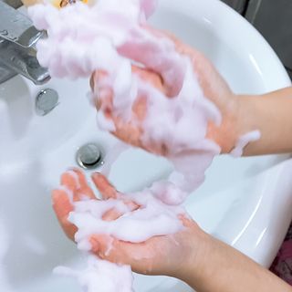 주식회사 권브라더스 [권브라더스] 목욕놀이 필수템, 핑키공주 유아버블클렌저 300ml 대용량 몽글몽글 구름 속 딸기향 — 5점을 준 리뷰어가 2022년 1월 올린 사용 사진