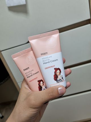 파시 FASCY 高保湿ハンドクリーム40ml+80ml セット — 5점을 준 리뷰어가 2021년 8월 올린 사용 사진