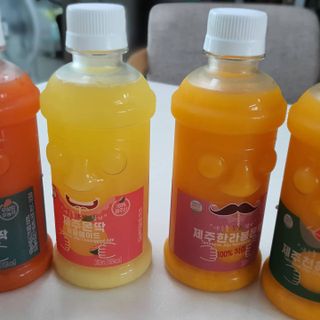 탐라원 제주의 맛, 몬딱주스 4종세트 - 한라봉몬딱주스, 천혜향몬딱주스, 청귤에이드, 당근몬딱주스 — 4.5점을 준 리뷰어가 2021년 8월 올린 사용 사진
