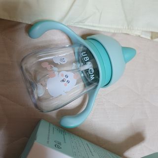 유비맘 트라이탄 코니빨대컵_컬러 랜덤 발송 — 5점을 준 리뷰어가 2021년 1월 올린 사용 사진