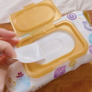 킨도 아기 물티슈 골드 일반형 — 5점을 준 리뷰어가 2021년 4월 올린 사용 사진
