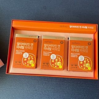 서울약사신협_내몸애발란스멀티비타민앤미네랄파워업_800mg x 90정 — 5점을 준 리뷰어가 2021년 8월 올린 사용 사진