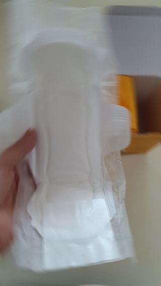 에어퀸 뉴브레스 유기농 생리대 4종 (팬티라이너 20P + 중형 10P + 대형 10P + 오버나이트 8P)_체험단 — 5점을 준 리뷰어가 2024년 5월 올린 사용 사진