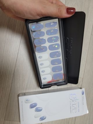 데싱디바 글레이즈 젤네일 포일 이펙트 네일_4종 중 택 1 — 5점을 준 리뷰어가 2021년 9월 올린 사용 사진