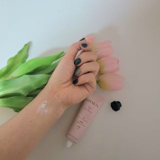 러브모아 향수 고체향수 승무원 고체향수 바르는 향수 니치향수 도손 우드세이지 앤 씨솔트 — 4점을 준 리뷰어가 2022년 12월 올린 사용 사진