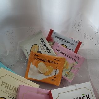 프루낵 제주감귤 초코5봉입 4종(화이트초코,다크초코,요구르트초코,콜라초코)  24g(4.8*5봉입) — 5점을 준 리뷰어가 2022년 11월 올린 사용 사진