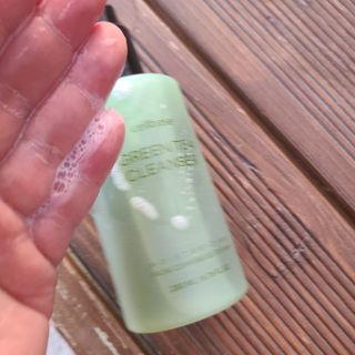 프리마인 메이크업과 들뜨는 각질까지 한방에 깐달걀로! 순하기까지한 셀베이스 그린티클렌저(200ml) — 5점을 준 리뷰어가 2023년 5월 올린 사용 사진