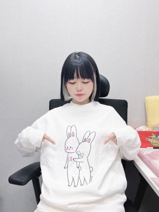 [포플X베니] 쓰담 베니 맨투맨 (기모) / 굳럭 베니 맨투맨 / 출근길 베니 맨투맨 — 5점을 준 리뷰어가 2022년 11월 올린 사용 사진